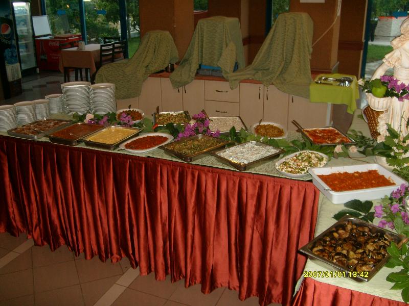 Aymes Hotel - Restoran
