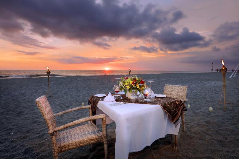 Lv8 Resort Hotel Canggu Bali - Plaj
