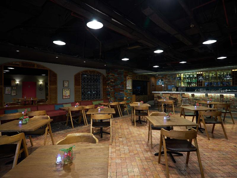 Mercure Jakarta Simatupang - Bar