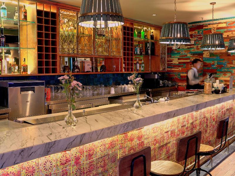 Mercure Jakarta Simatupang - Bar