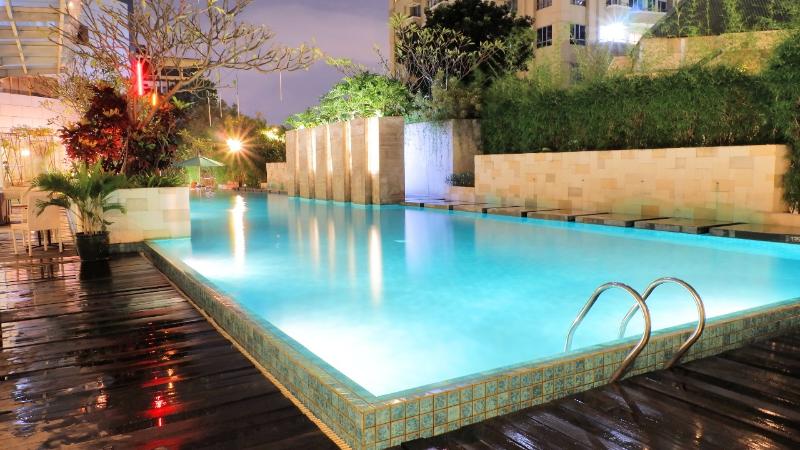 éL Hotel Royale Jakarta - Havuz