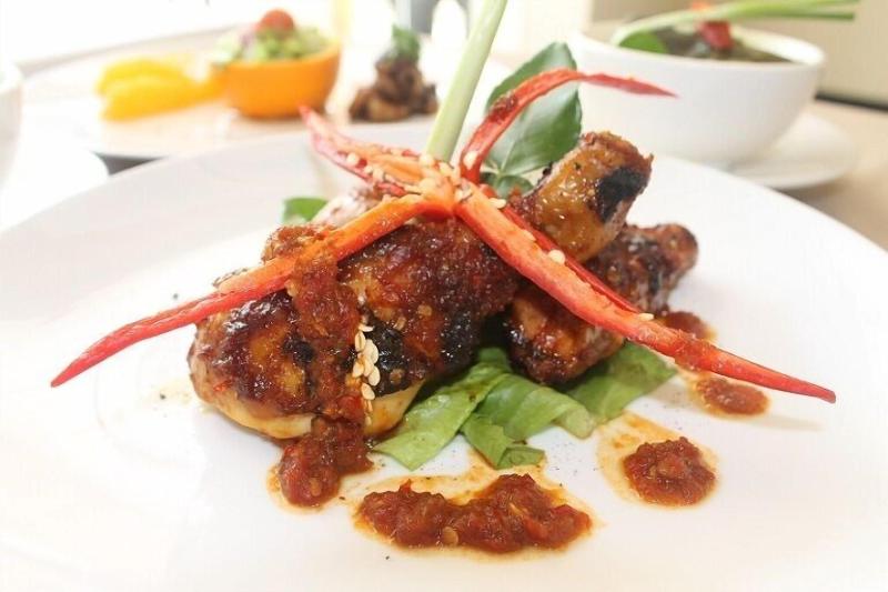 Bella Hotel Surabaya - Restoran