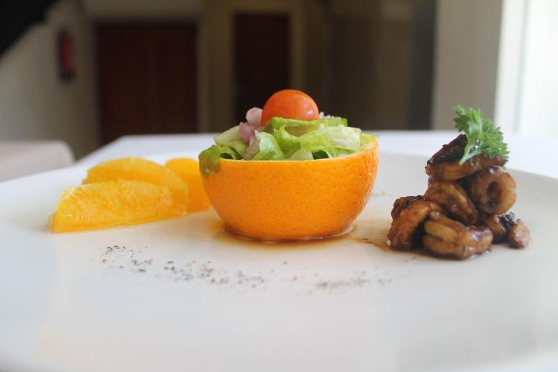 Bella Hotel Surabaya - Restoran