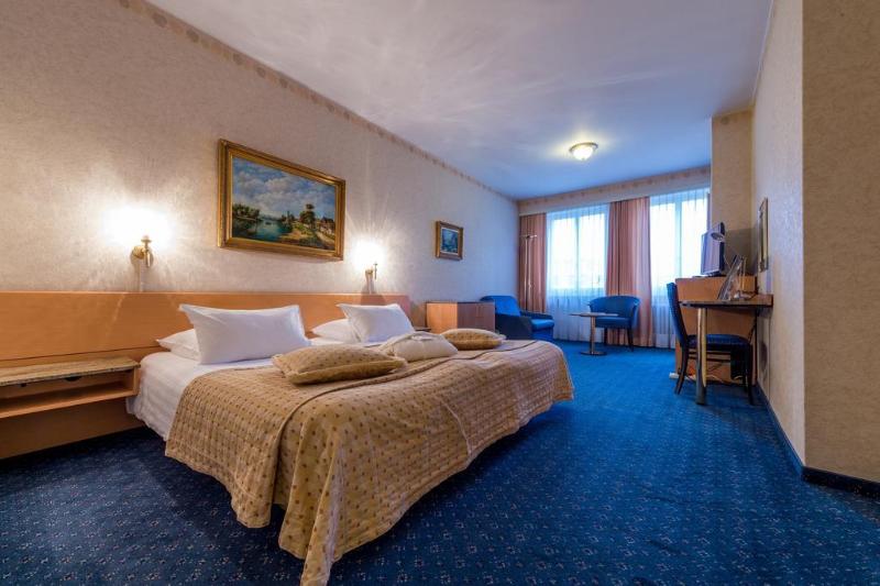 Hotel Century - Genel