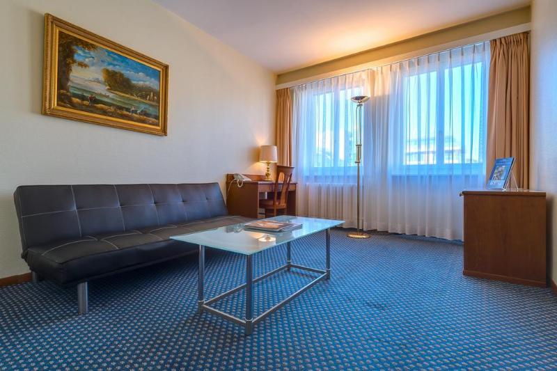 Hotel Century - Genel