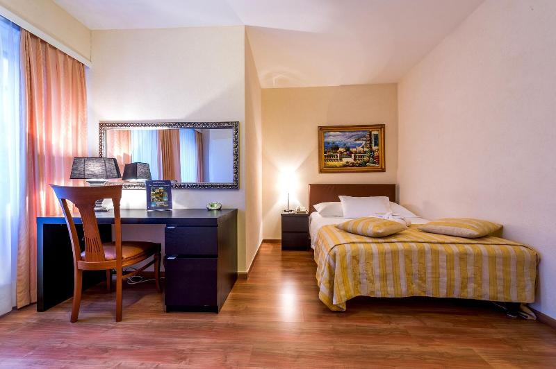 Hotel Century - Oda