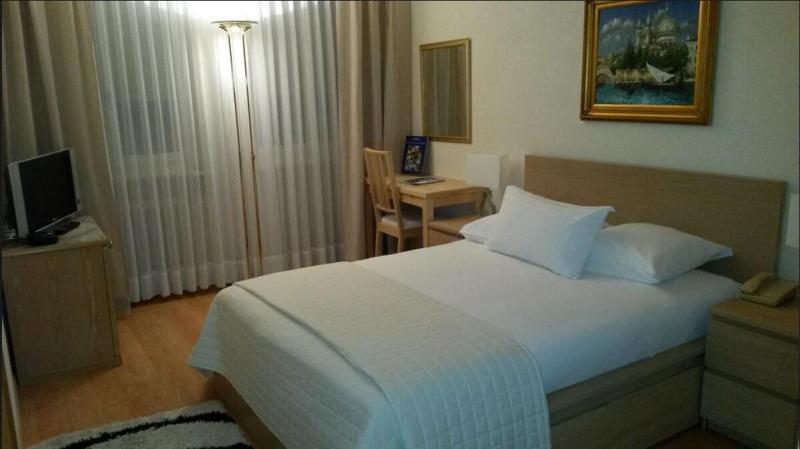 Hotel Century - Oda