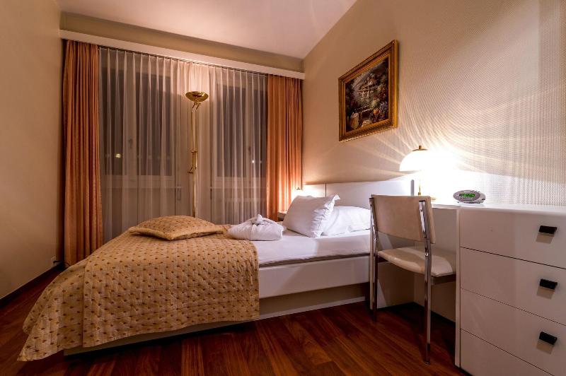 Hotel Century - Oda