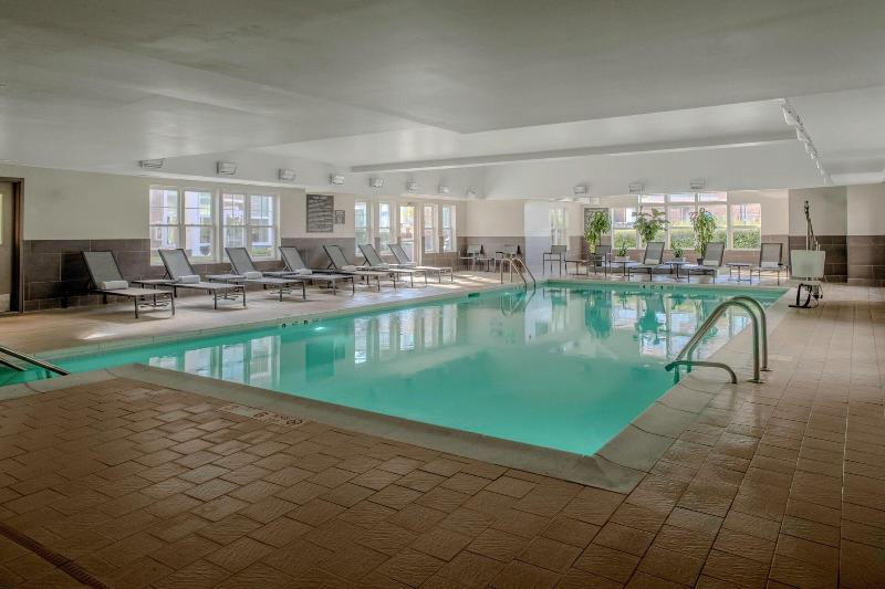 Residence Inn Yonkers Westchester County - Havuz