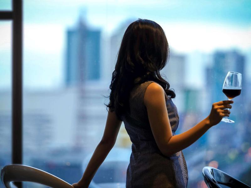 Grand Mercure Jakarta Harmoni - Bar