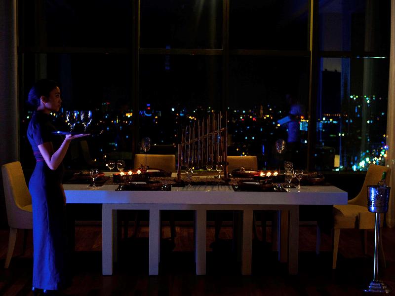 Grand Mercure Jakarta Harmoni - Bar