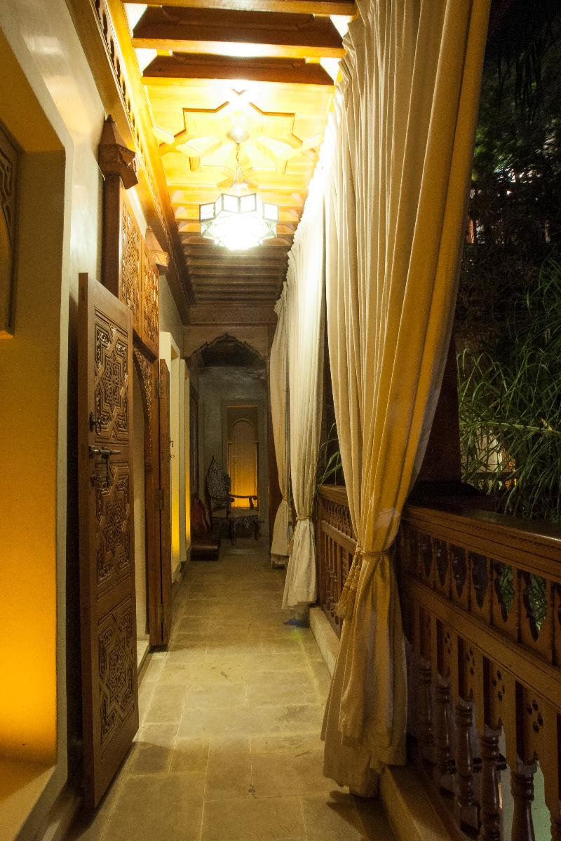 Riad Flam - Genel
