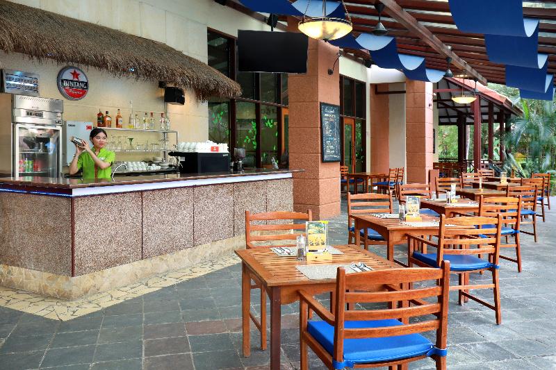 Holiday Inn Resort Batam - Bar