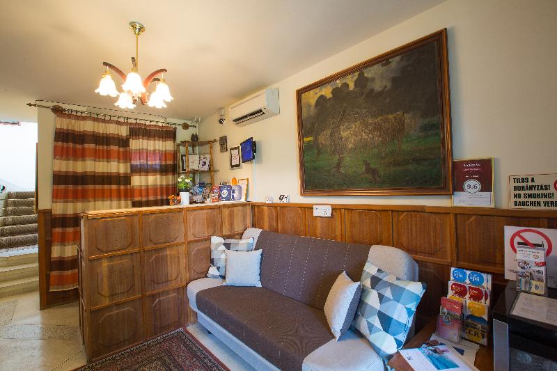 Helios Hotel Pension - Lobi