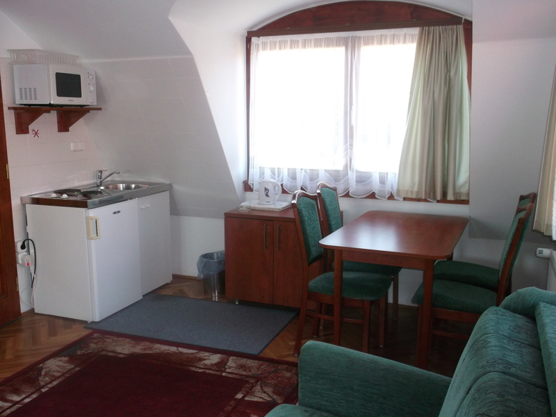 Helios Hotel Pension - Oda