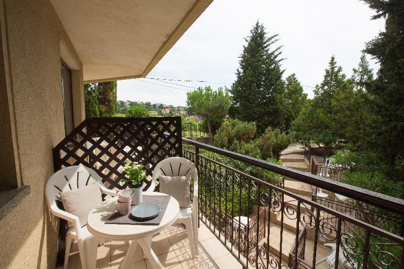 Helios Hotel Pension - Oda
