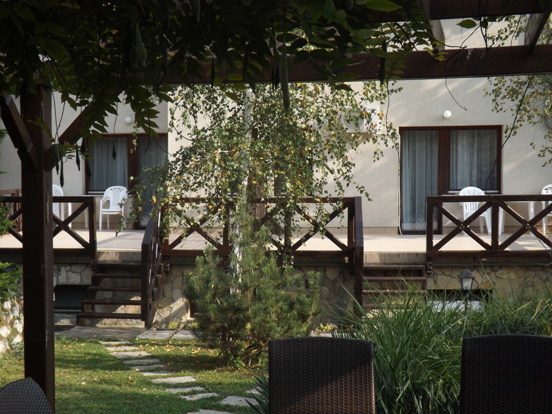 Helios Hotel Pension - Teras