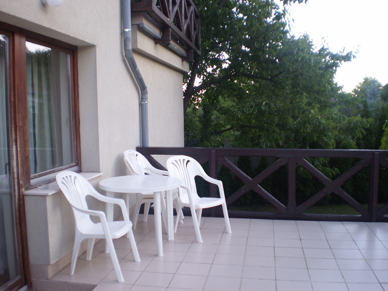 Helios Hotel Pension - Teras