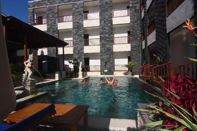 Mamo Uluwatu - Genel