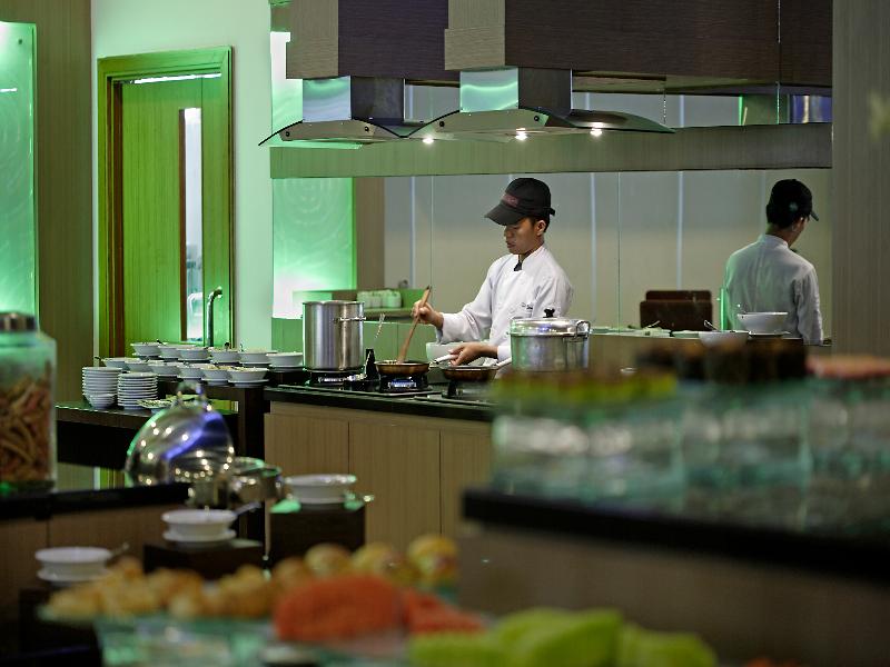 Hotel Santika Palu - Genel