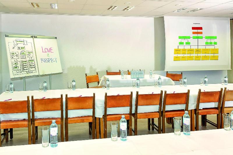 Alpenhotel Fall In Love - Toplantı