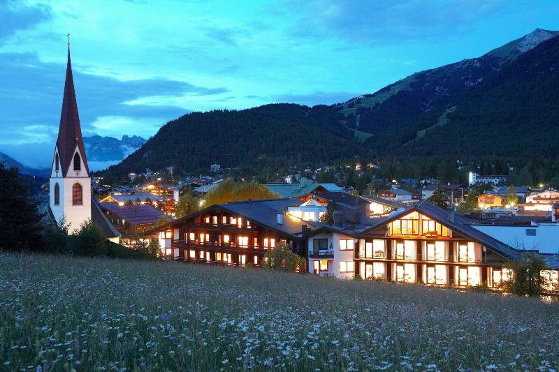 Alpenhotel Fall In Love - Genel