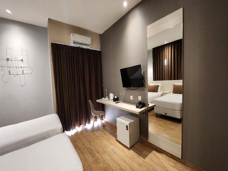 The Gloria Suites Jakarta - Oda