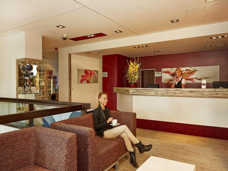 H+ Hotel Bad Soden - Lobi