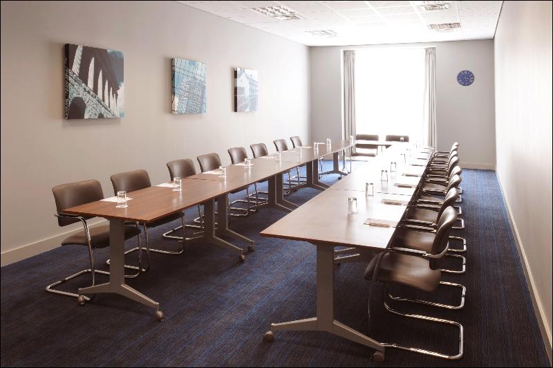 Holiday Inn Express Birmingham Snow-Hill - Toplantı