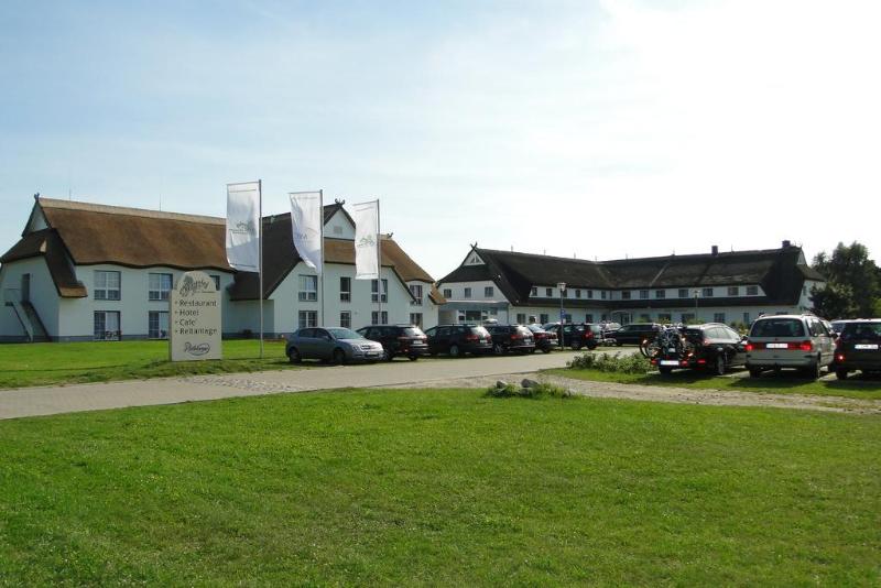 Reit & Freizeithotel Friesenhof - Genel
