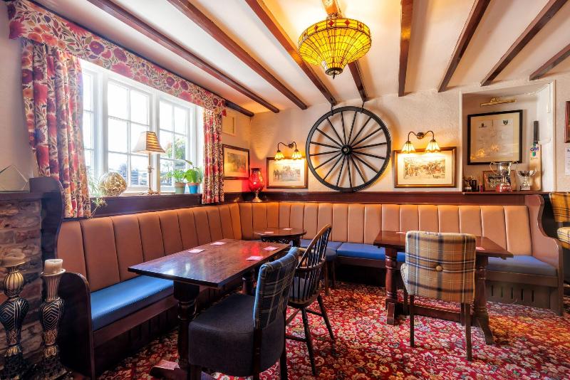 Blacksmiths Arms Inn - Bar