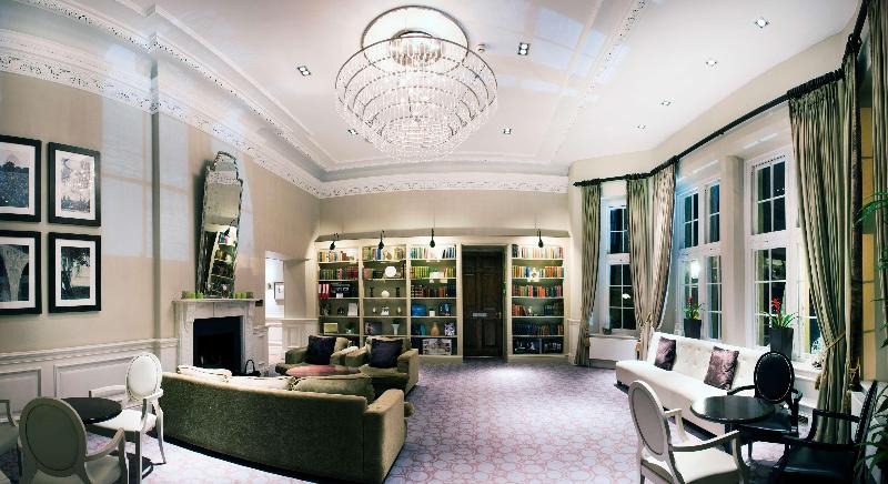 De Vere Cranage Estate - Bar