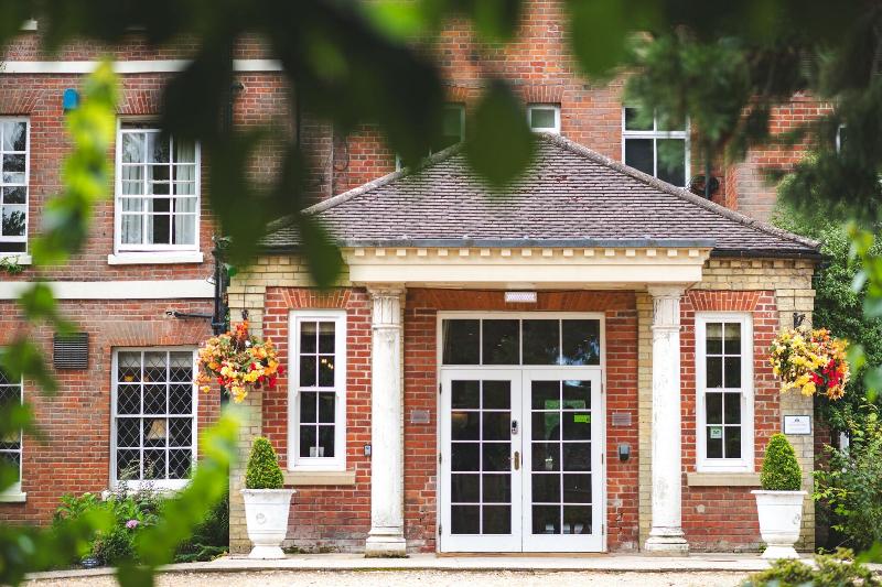 Bartley Lodge Hotel - Genel