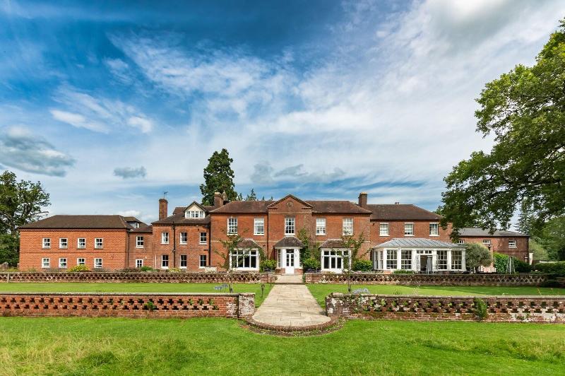 Bartley Lodge Hotel - Genel