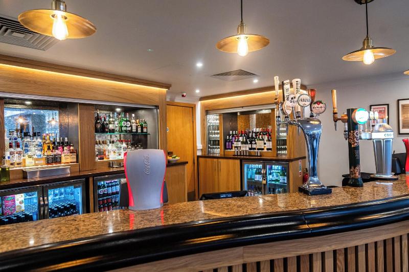 Eastwood Hall - Bar