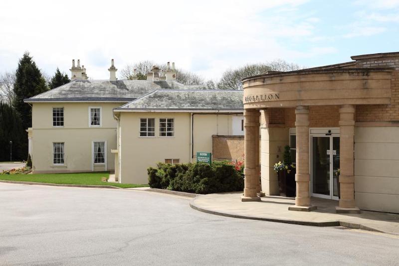 Eastwood Hall - Genel