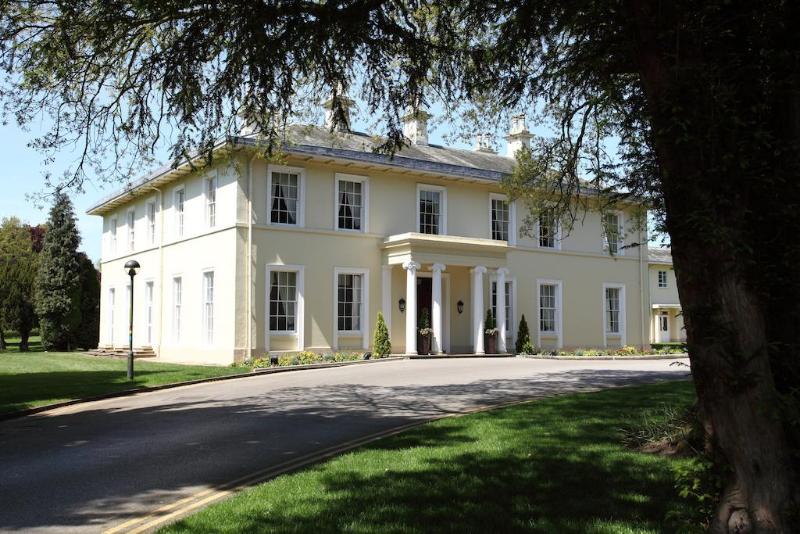 Eastwood Hall - Genel