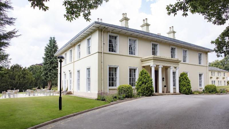 Eastwood Hall - Genel