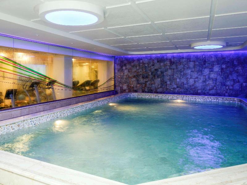 Novotel Dammam Business Park - Havuz