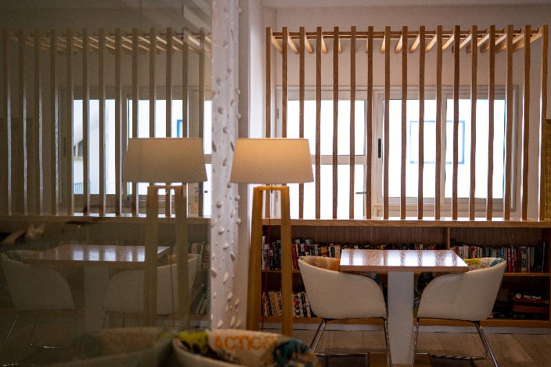 Vrachia Beach Hotel & Suites - Adults Only - Lobi