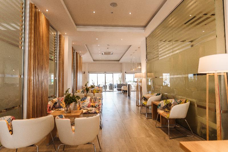 Vrachia Beach Hotel & Suites - Adults Only - Lobi