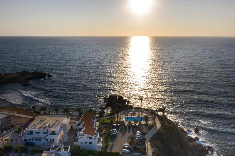 Vrachia Beach Hotel & Suites - Adults Only - Genel