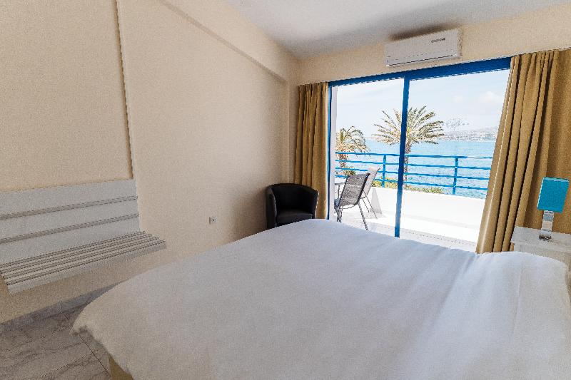 Vrachia Beach Hotel & Suites - Adults Only - Oda