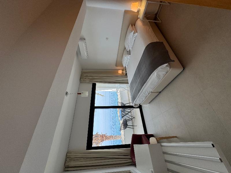 Vrachia Beach Hotel & Suites - Adults Only - Oda