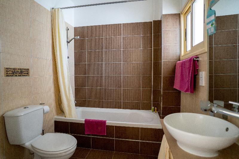 Vrachia Beach Hotel & Suites - Adults Only - Oda