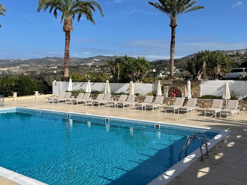 Vrachia Beach Hotel & Suites - Adults Only - Havuz