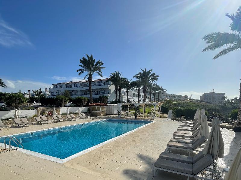 Vrachia Beach Hotel & Suites - Adults Only - Havuz