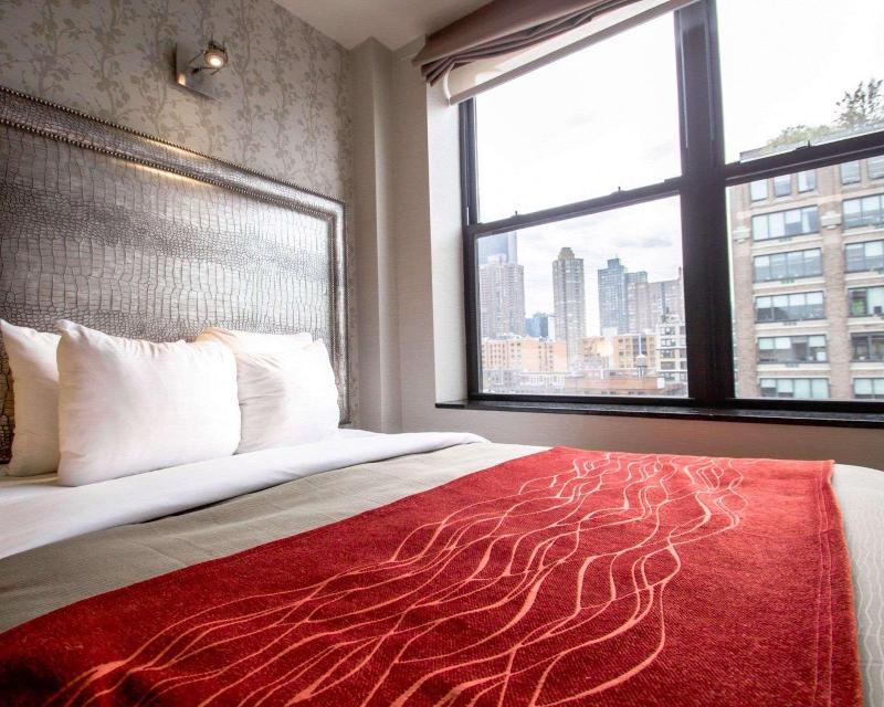 Times Square West Hotel, BW Signature Collection - Oda