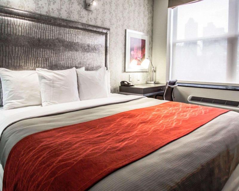 Times Square West Hotel, BW Signature Collection - Oda