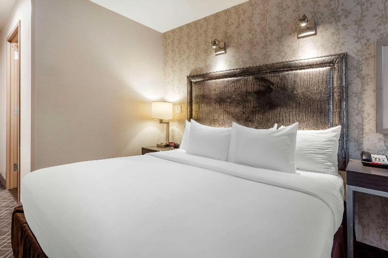 Times Square West Hotel, BW Signature Collection - Oda
